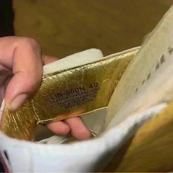 Alegria Linn White Embroidered Wedge Sandals Sz 40/9 - Picture 6 of 7